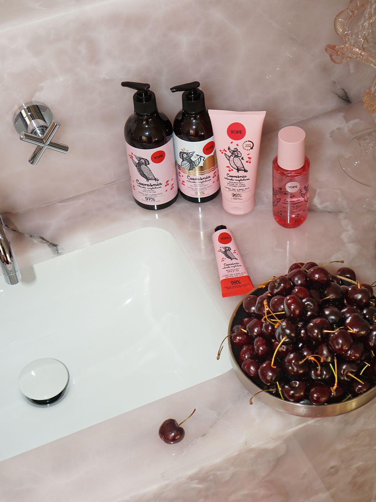 Natural Body & Hair Mist Cherry and almond milk