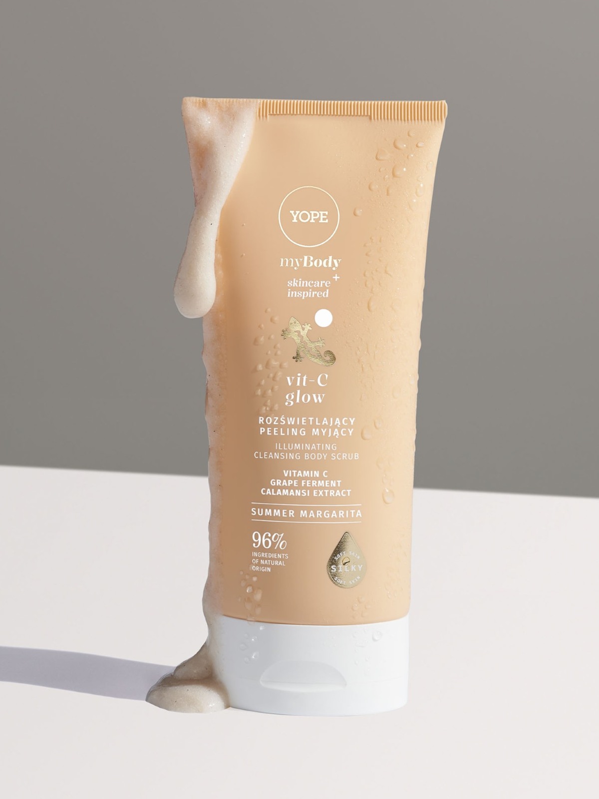 Illuminating Cleansing Body Scrub VIT-C Glow