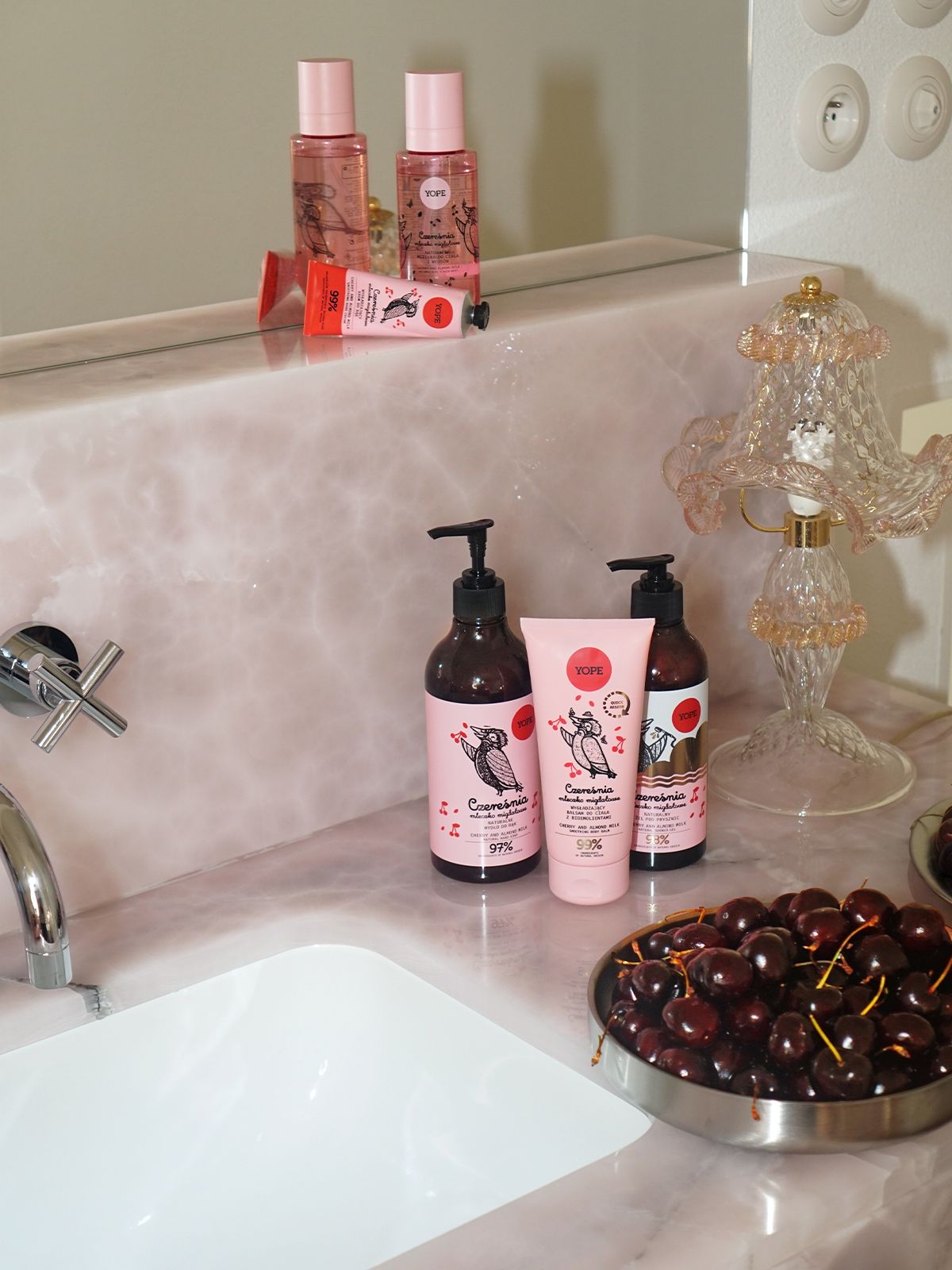 Natural Body & Hair Mist Cherry and almond milk